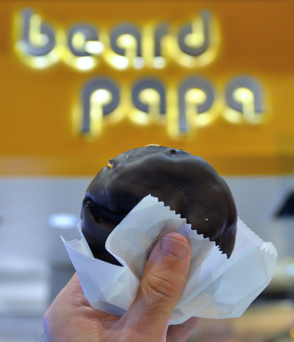 BEARD PAPA’S
The dulce de leche cream puff is the must-have option at Beard Papa’s. 