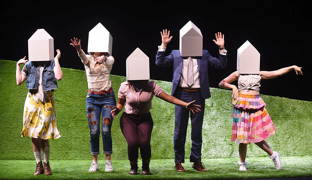 On the Lawn Explores Lawns as a Space for Making Connections