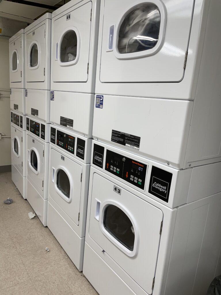 GUSA Urges Laundry Price Reduction, Approves Bylaw Changes