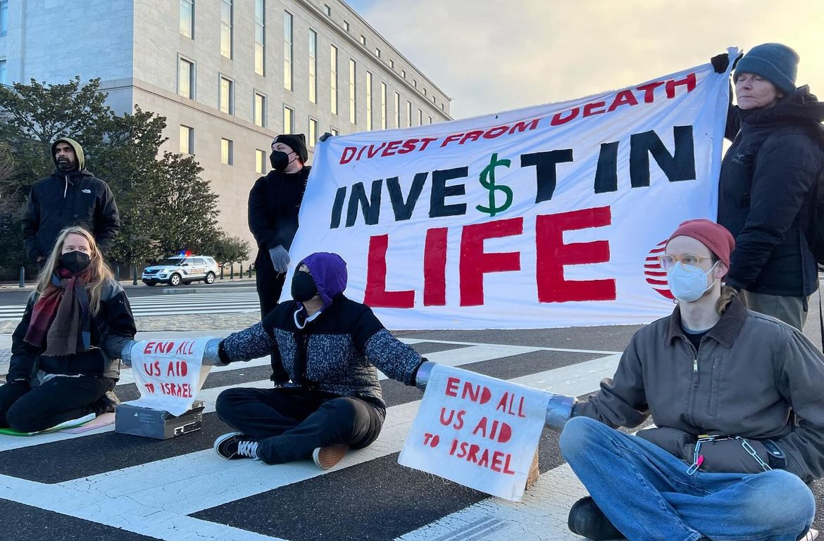 Nearly two dozen pro-Palestinian demonstrators were arrested for blocking D.C. traffic while demanding a cease-fire and an end to Israeli attacks on Gaza at a Feb. 1 protest.
From Instagram @dmvpym