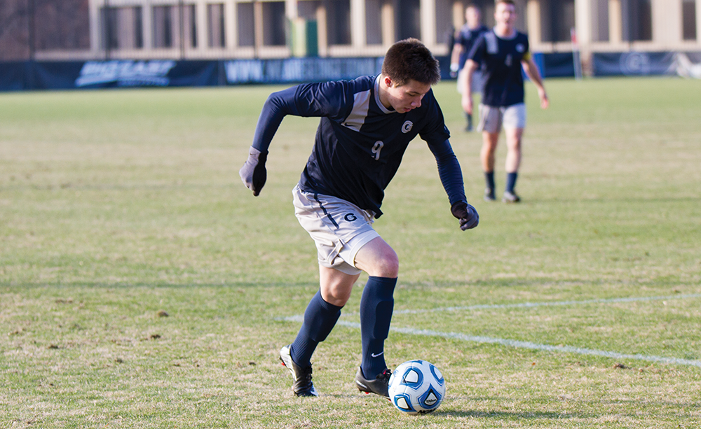 FILE PHOTO: ALEXANDER BROWN/THE HOYA
Sophomore forward Alex Muyl will look to fill Neumann’s second forward position next to Brandon Allen. As a freshman, Muyl tallied four goals and nine assists on the season.
