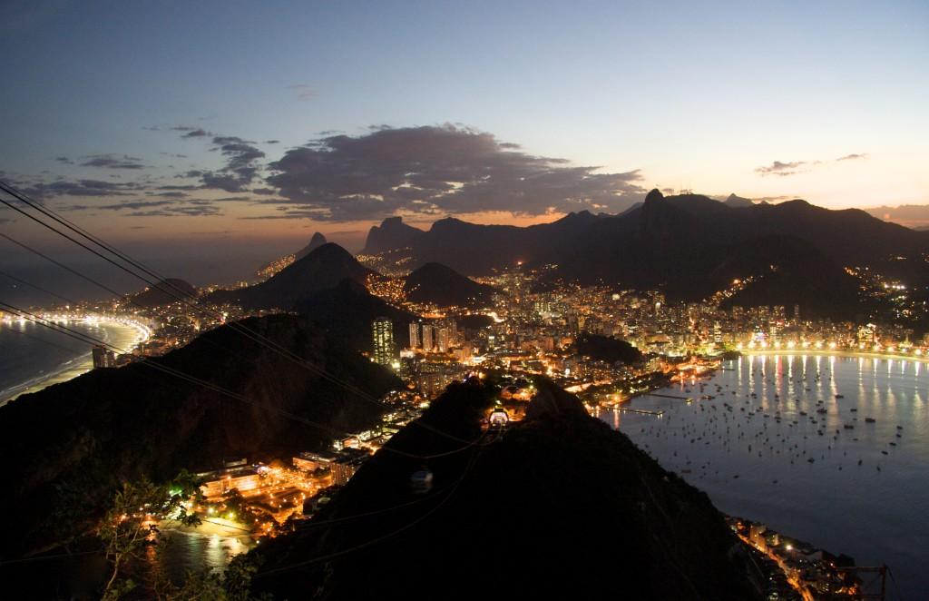 FLICKR.COM

Rio de Janeiro by night.