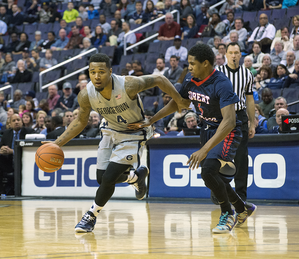 FILE PHOTO: NATE MOULTON/THE HOYA
Junior guard DVauntes Smith-Rivera led the Hoyas against Towson, scoring 16 points in the contest. Smith-Rivera is averaging a team-high 14 points this season.
