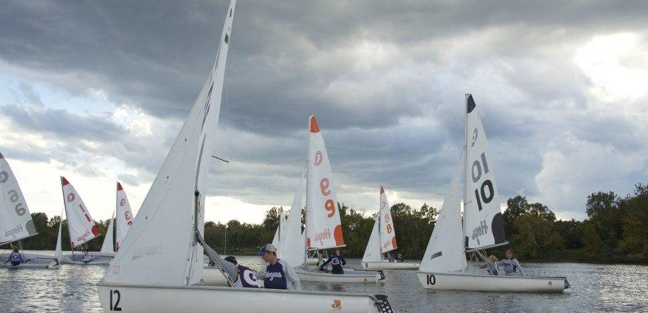 Sailing | Underclassmen Buoy Team