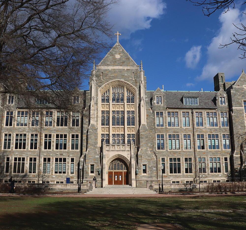 ROCHELLE VAYNTRUB FOR THE HOYA | Many students enrolled in summer courses in order to meet the former course minimum requirement. Tuition for Georgetown summer sessions is $1,496 per credit.