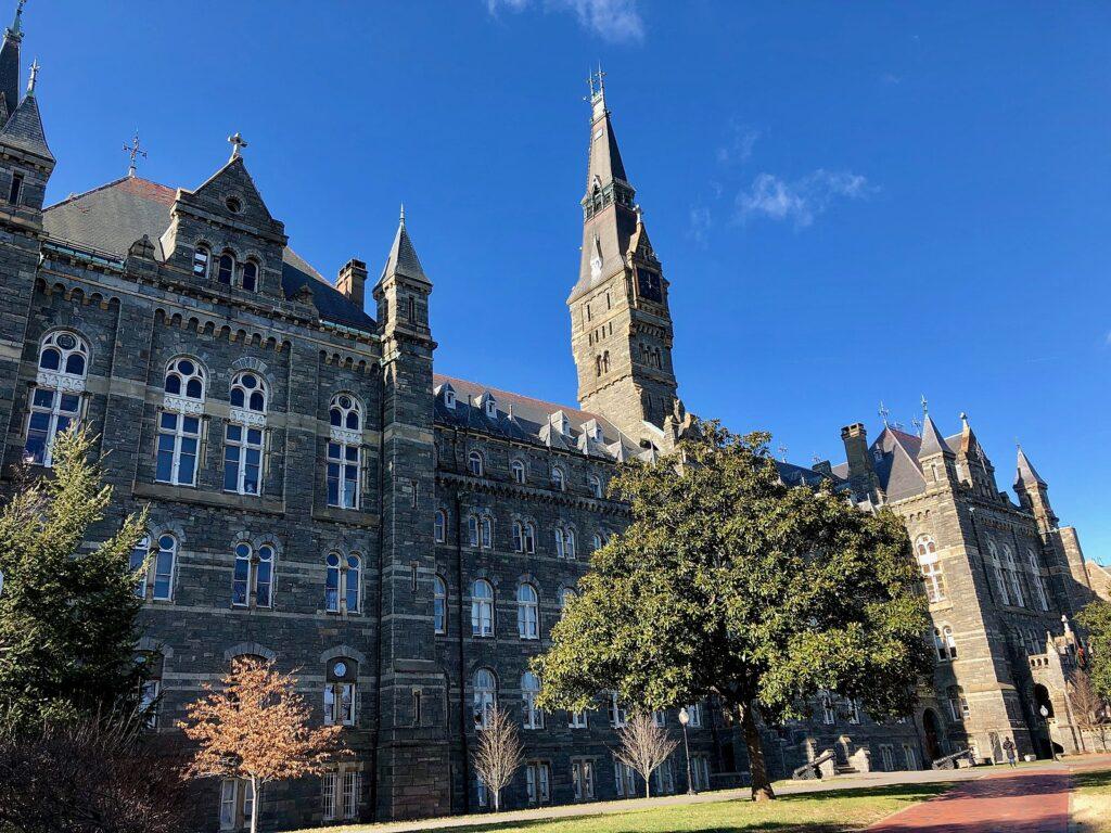 The+Georgetown+Best+Buddies+International+living+community%2C+which+provides+joint+housing+for+people+living+with+and+without+intellectual+and+development+disabilities+%28IDD%29%2C+is+looking+to+expand+its+community+and+its+connection+with+the+university+Best+Buddies+chapter%2C+in+order+to+promote+the+independence+and+inclusion+of+people+with+and+without+IDD+alike.