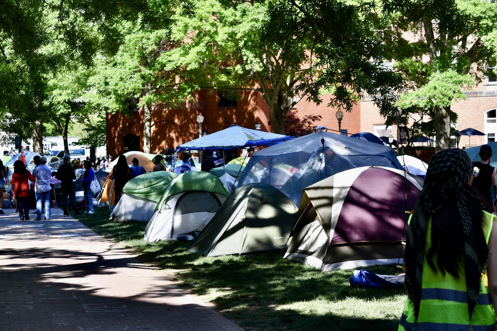 Georgetown Students Remain in Encampment After Seven Days, Legislators’ Visit