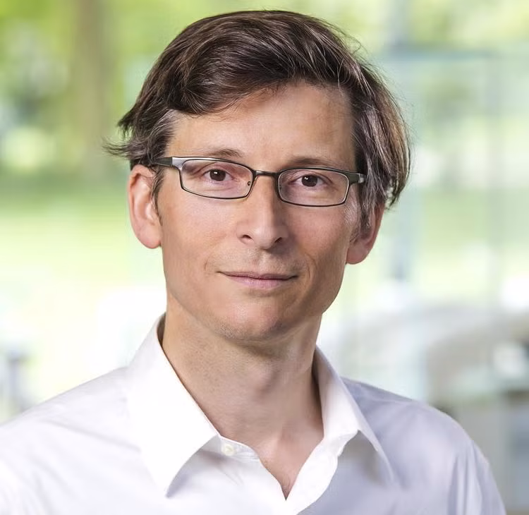 GEORGETOWN UNIVERSITY | Princeton University professor Ian Bourg explained how per- and poly-fluoroalkyl substances (PFAS), common environmental pollutants, contaminate air, water, and land through chemical partitioning at an ECo Talk, Sept 27.