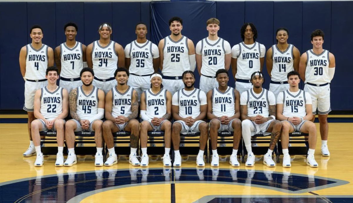 The Georgetown men's basketball team takes their team photo in preparation for the new season. Optimism remains high in the second year of Head Coach Ed Cooley's rebuild. (@georgetownhoops/Instagram)