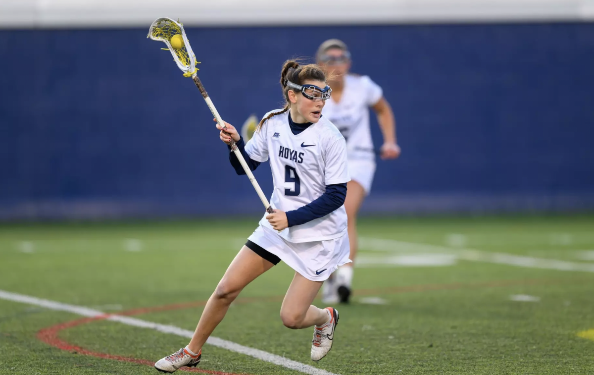 First-year midfielder Ryan Kinkead positions herself to advance the ball up the field. (GUHoyas)